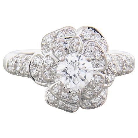 chanel engagement rings camelia little hand|chanel camelia precieux ring.